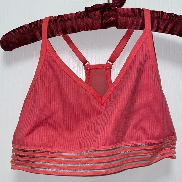 Victoria's Secret PINK Sport Bra Ultimate Lightly Lined Gym to Swim Collection - Picture 1 of 9